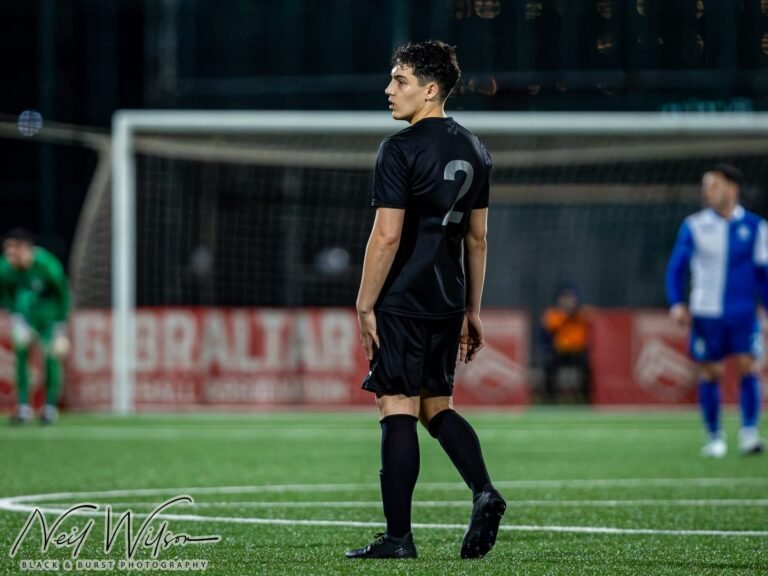 Fausto Viegas: el defensa argentino con un gran presente en la Liga de Gibraltar